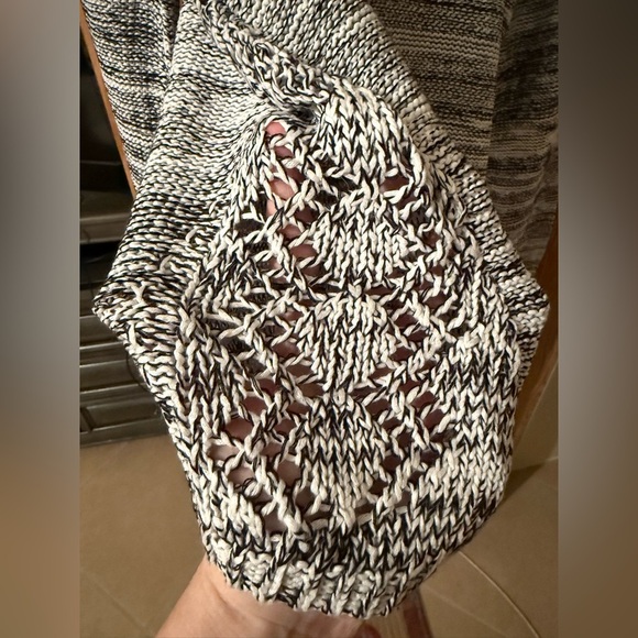 Francesca’s Alisha Pointelle Pullover - Picture 9 of 9